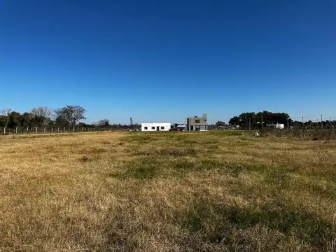 Terreno en Venta en Parque Exaltacion, USD 31.000