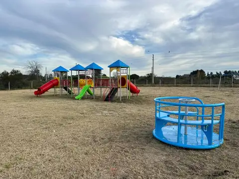 Terreno en Venta en Parque Exaltacion, USD 31.000