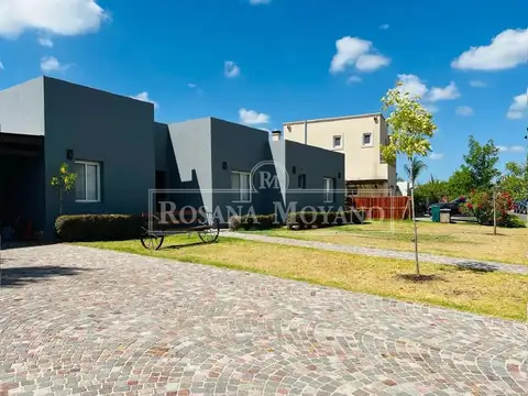 Casa una Planta - Lote Interno - Barrio San Francisco 