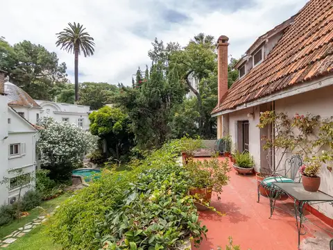 Casa 5 ambientes con 5 baños
