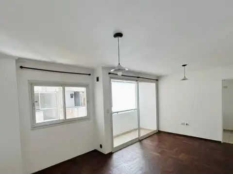 Independencia 500, Piso 4