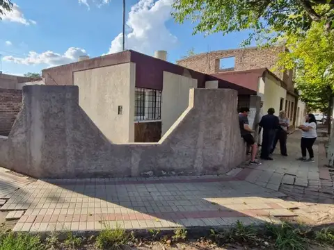 CASA EN VENTA 3 DORMITORIOS EN GUAYMALLEN