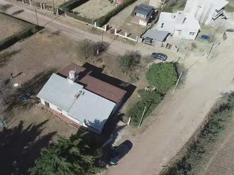 Casa 2 ambientes con 1 baño