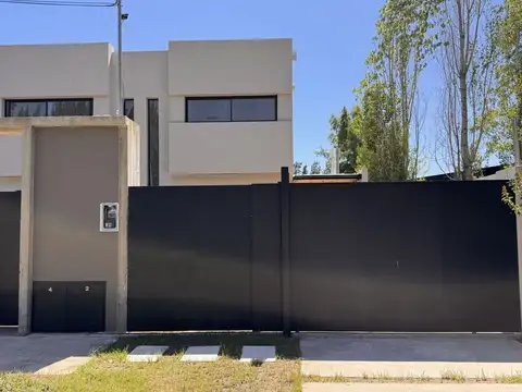Casa A Estrenar En La Bota Benavidez