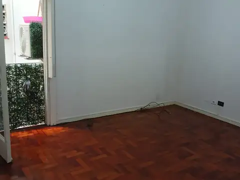 Paraguay 5400, Piso 1