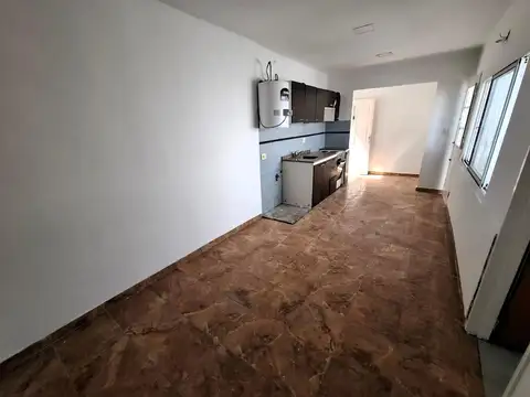   ALQUILADO   2 AMB, X PAS, C/PATIO   SIN EXP  