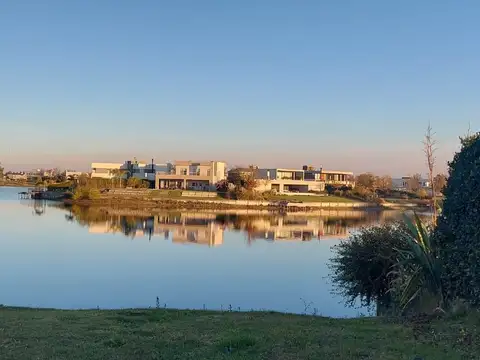 Terreno en Venta de 925,0 m2