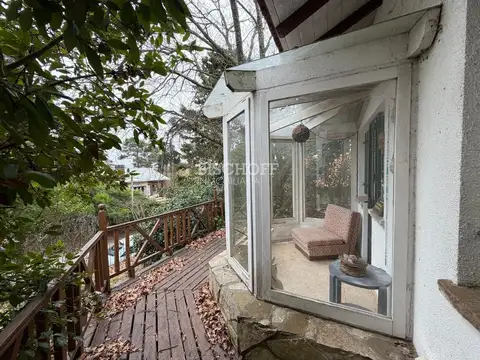 Casa 2 ambientes con 2 baños