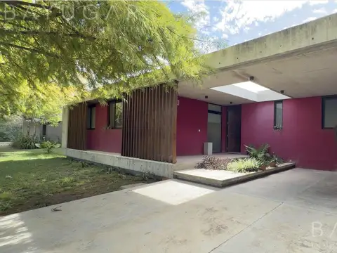 Venta I Importante Casa Estilo Moderno - Barrio Privado Sausalito / Pilar