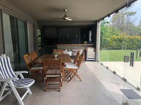 Casa en Alquiler Temporal en Ayres De Pilar, USD 3.000