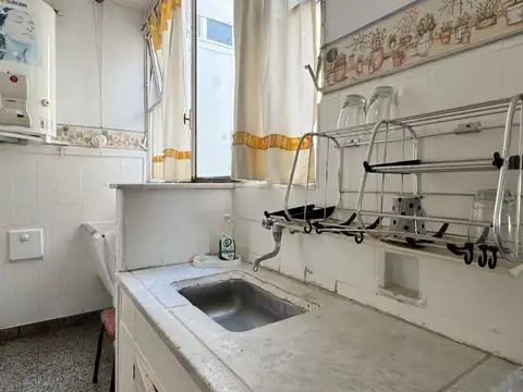VENTA DPTO 4 AMB  CON TOILETTE Y BALCÓN EN FLORES