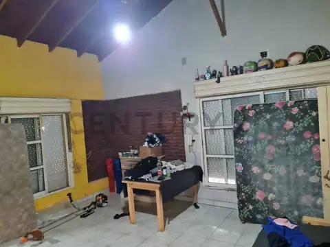 505 y 142 Hernandez - Casa Quinta 2 dormitorios - USD 98.000