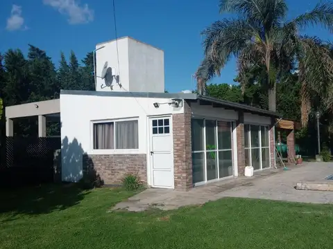 Casa 2 ambientes con 2 baños