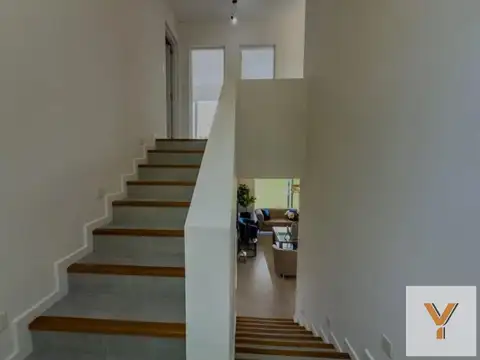Casa 5 ambientes con 4 baños