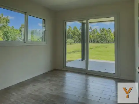 Casa en Venta - 4 Dormitorios 4 Baños - 1000mts - La Plata