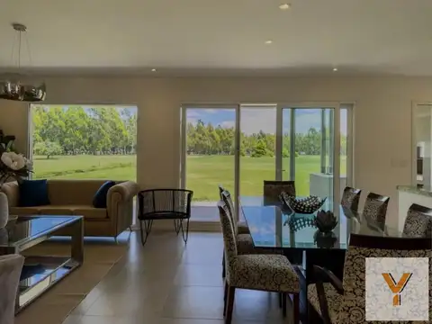 Casa en Venta - 4 Dormitorios 4 Baños - 1000mts - La Plata