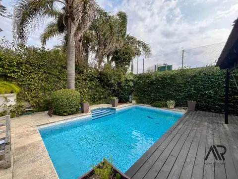 Venta casa de 6 dormitorios en Carrasco