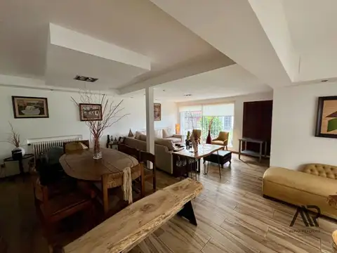 Venta casa de 6 dormitorios en Carrasco