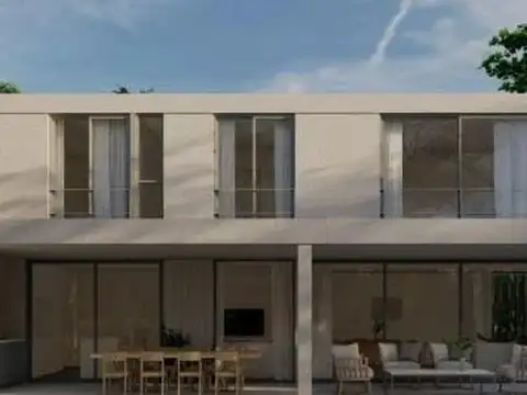Casa en Alquiler con 2 cocheras