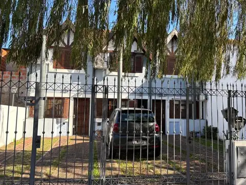 Triplex 4 ambientes venta Haedo