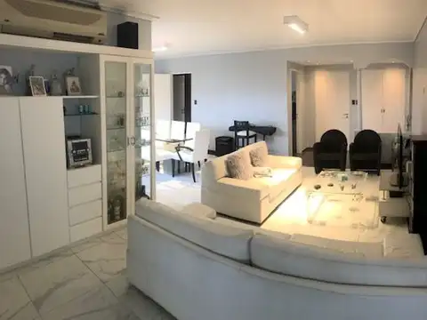 Departamento 4 ambientes con 4 baños