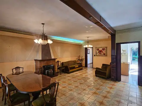 Casa 6 ambientes con 3 baños