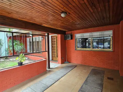 Casa en Venta en Liniers, USD 210.000