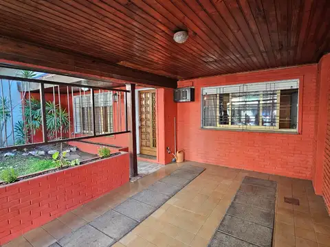 Casa en Venta en Liniers, USD 210.000