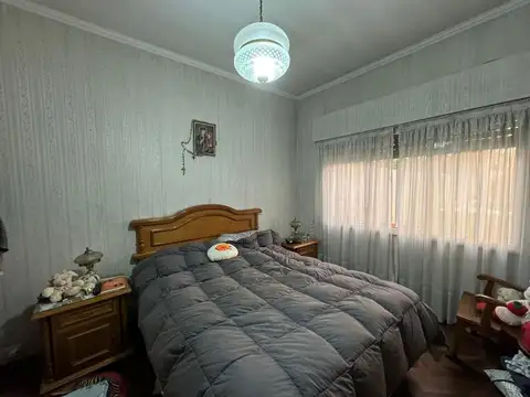 Casa en Venta con 4 cocheras