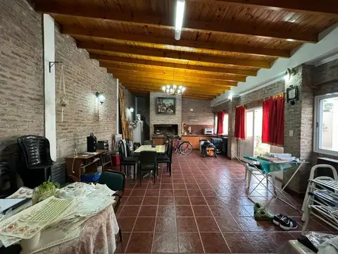CASA EN VENTA - MERLO