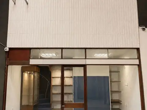 ALQUILER local en dos plantas en galeria Litoral