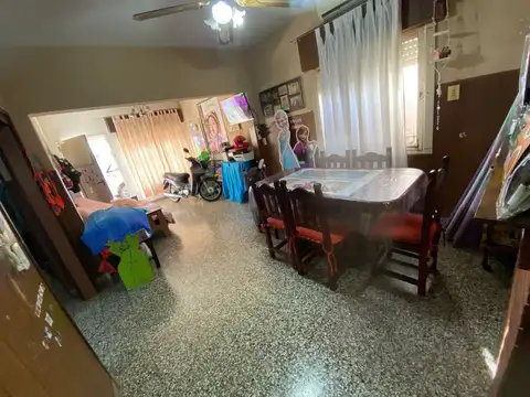Casa 4 ambientes con 1 baño