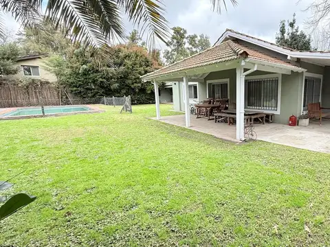Casa en venta en CC Mapuche en una planta con piscina