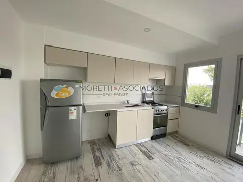 Departamento Monoambiente en alquiler temporal amoblado con balcon
