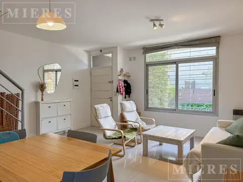 Depto Tipo Casa en Venta de 4 ambientes