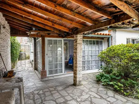 Casa en Venta de 3 Ambientes en Martinez en lote propio con posibilidad de ampliacion