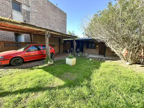 Azucena Maizani al 1400