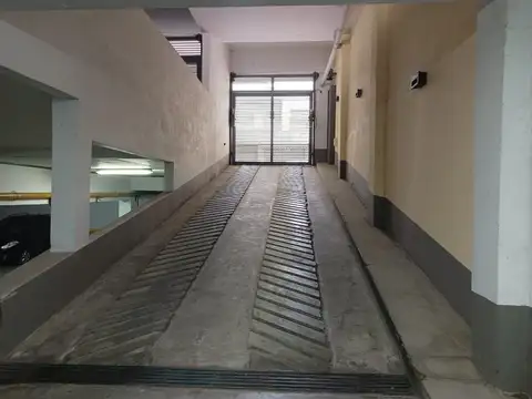 COCHERA CUBIERTA EN FLORIDA, VICENTE LOPEZ, VENTA