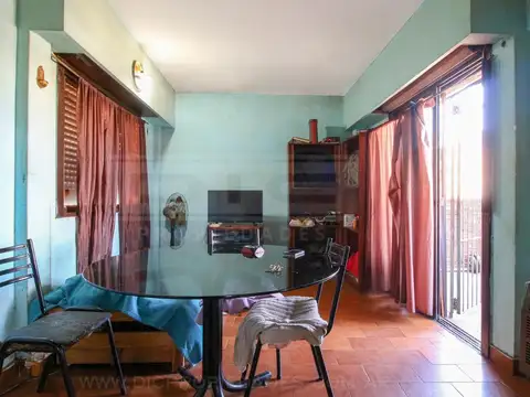 Maipu 8 depto 4, entre Av. Centenario y vías