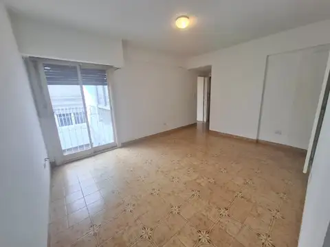 Departamento 2 Ambientes Con Cochera En Villa Devoto