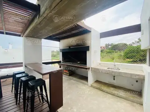 Venta casa 5 dormitorios Punta Piedras