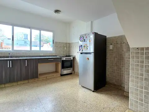 Depto Tipo Casa en Venta de 5 ambientes