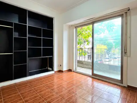 Depto Tipo Casa en Venta con 2 cocheras