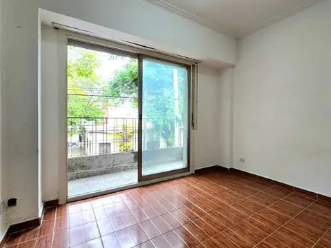 Depto Tipo Casa 5 ambientes con 2 baños