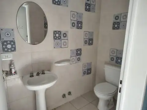 Depto Tipo Casa en Alquiler con 1 cocheras
