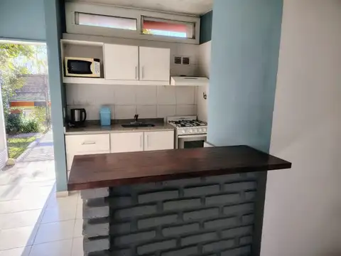 Depto Tipo Casa en Alquiler en Villa Gobernador Udaondo, $ 1.100.000