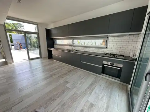 Casa en Venta en Manuel B Gonnet, USD 230.000