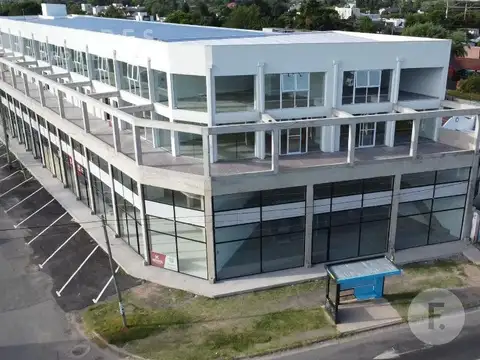 Oficina en Venta en Pilar Centro, USD 85.000