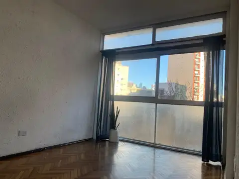 Venta 2 ambientes APTO CREDITO frente con baulera Av. San Martín y Donato Alvarez