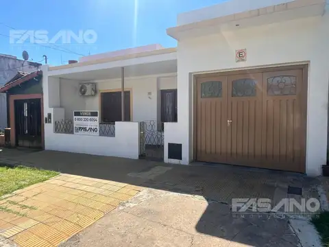 CASA CON FABRICA/GALPON EN VENTA - JOSE LEON SUAREZ